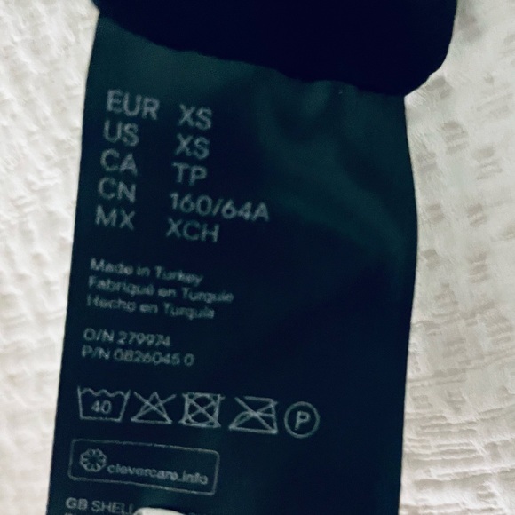 H&M Printed Ruched Form Fitting Slip On Mini Skirt - Picture 3 of 4